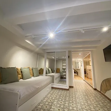 Tarracohomes, Th143 Old Town